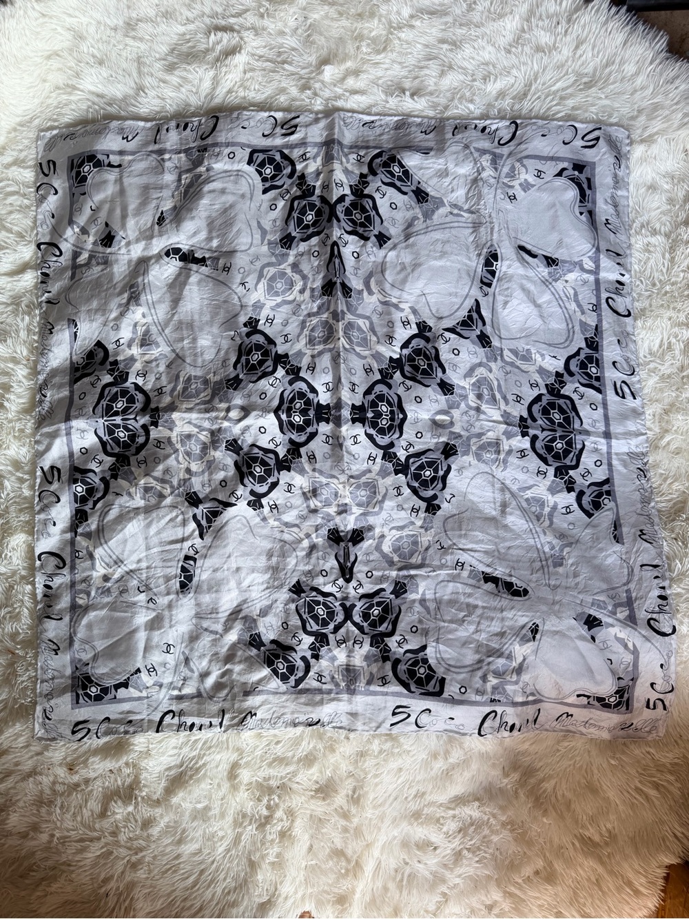 Coco CHANEL mademoiselle Silk scarf